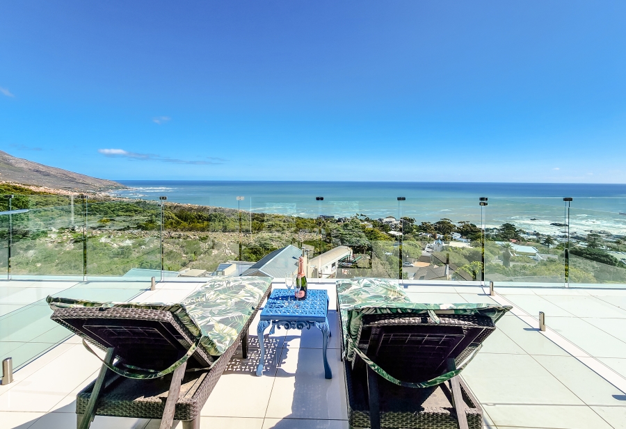 11 Bedroom Property for Sale in Camps Bay Western Cape